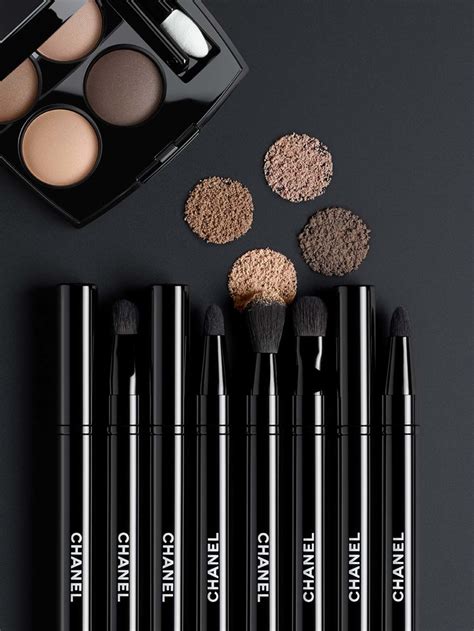 chanel eyeshadow brush